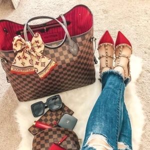 Shop... entire closet is on sale🤩